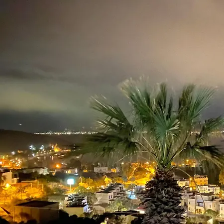 With Panoramic Sea View In Bitez 别墅 博德鲁姆